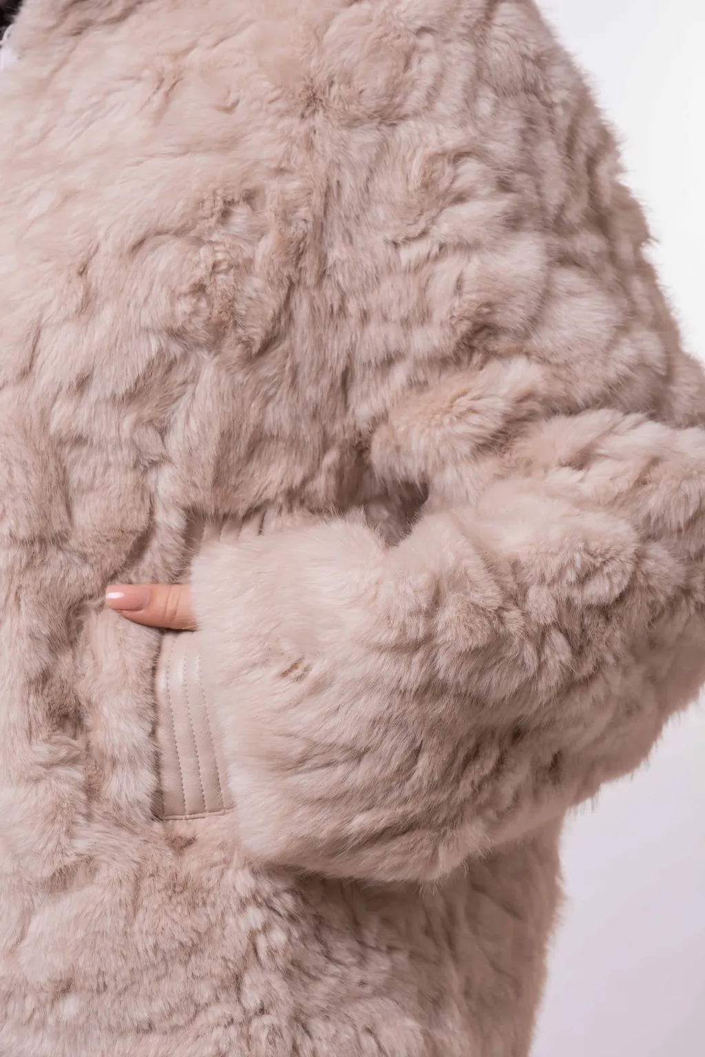 Меховая куртка  - фото 2