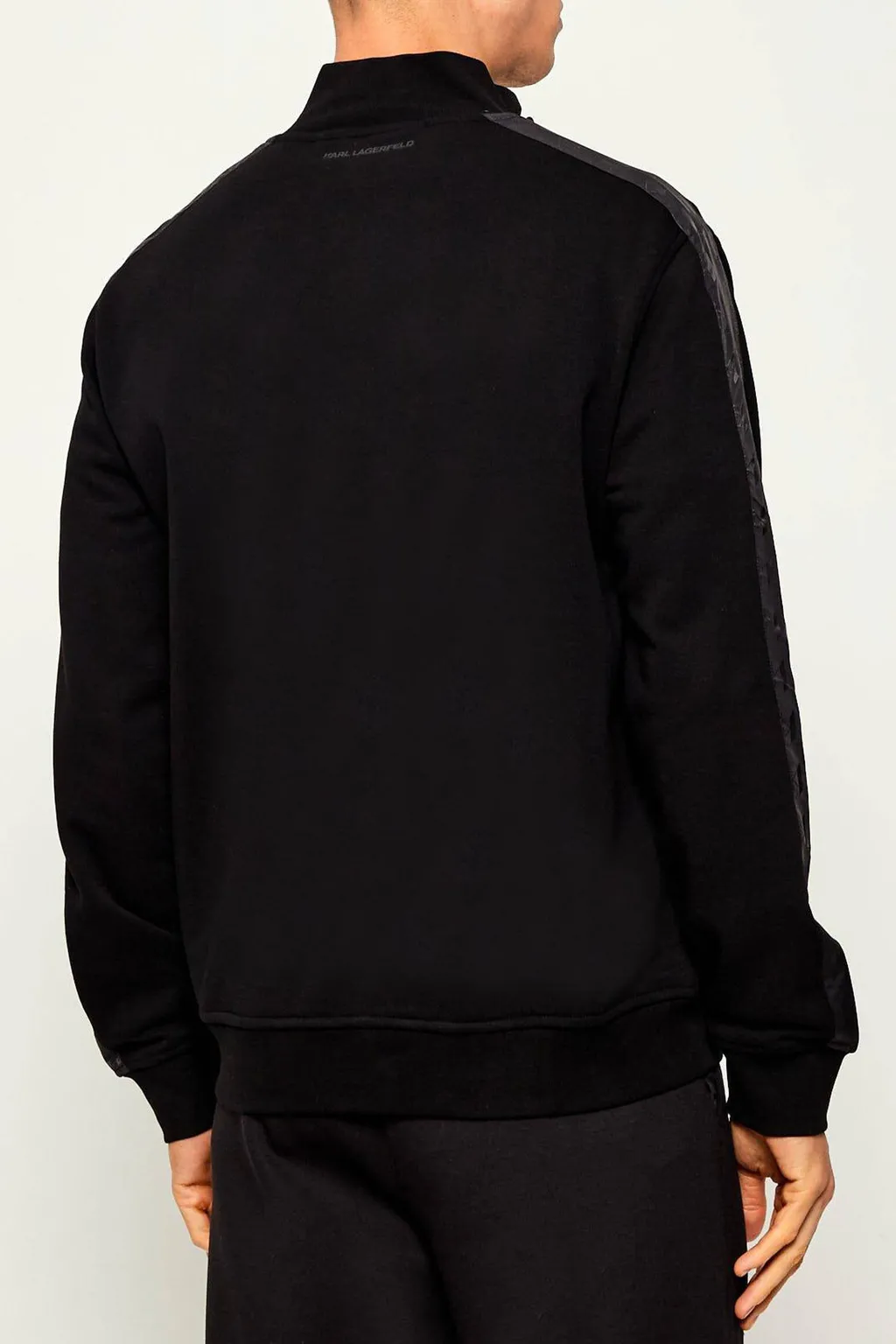 Спортивный костюм  - фото 3